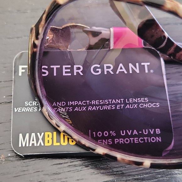 Foster Grant 👓 - Picture 2 of 4